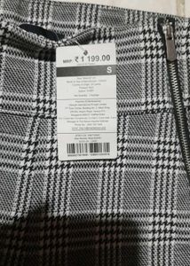 Plaid Zipper Detail Treggings