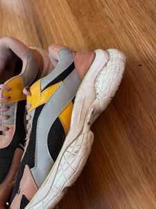 Stylish Women's Sneakers!