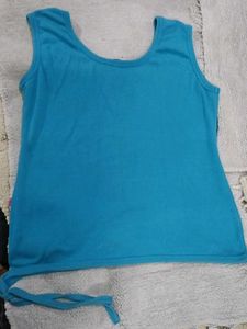Set Of 2 Tops