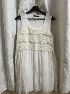 Cute white dress For Sale (No bargain)