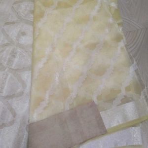 Elegant White &amp; Gold Saree