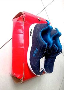 Fila Navy Sneakers