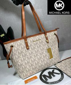 MICHAEL KORS* *JET SET TRAVEL MONOGRAM LOGO TOTE