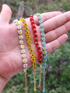 Any 3 Beaded Flower Bracelets🐚
