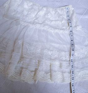 Pintresty Korea Tiered Lace Mini Skirt