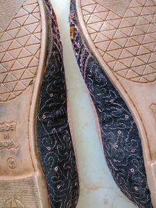 Embellished Jutti Flats