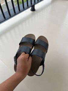 Comfortable Black Sandals