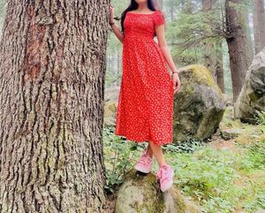 Chic Red Floral Midi Dress