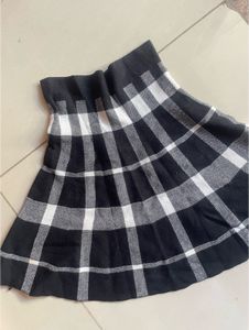 woolen short skirt