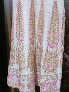 Elegant White &amp; Pink Embroidered Kurta