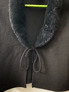 H&amp;M Black cropped cardigan with faux fur collar