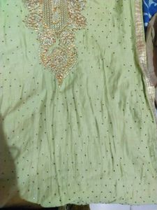 Green Salwar Suit dupatta.. fix rate