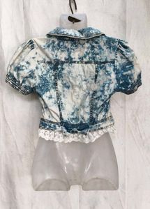 5245. Stylish Acid Wash Denim Jacket