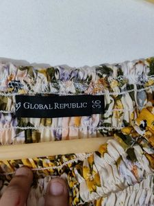 GLOBAL REPUBLIC crisped top