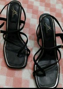 Elegant Black Heeled Sandals