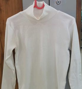 OFFER❤️Classic White Turtleneck Top