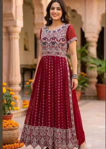 Elegant light Plum Embroidered Ethnic Nyra