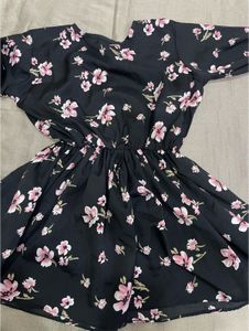 Chic Black Floral Print Dress