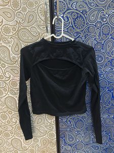 Black Cut-out Long Sleeve Crop Top