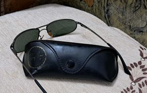 Ray-Ban Sunglasses with Case