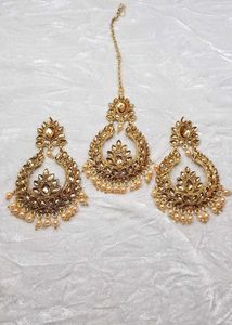 Elegant Gold Maang Tikka & Earring Set