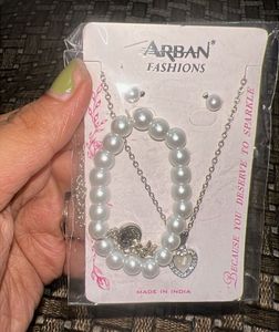 Pearl Necklace Bracelet Earrings Set 🤍🤍