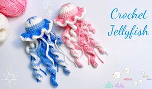 Crocheted Jellyfish keychain(1 piece)