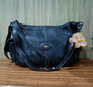 Chic Black Leather Shoulder Bag