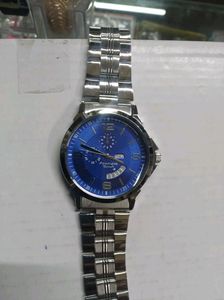 MENS WATCH IN SILVER
