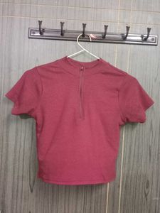 maroon crop top