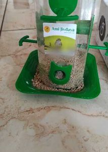 Green Bird Feeder Dispenser