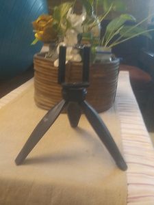 Table Top Portable Mobile Tripod Stand
