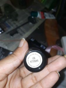 Blue heaven foundation plus Biotique Lipstick