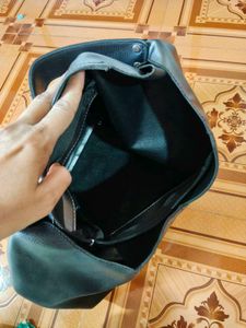 Chic Two-Tone Hobo Bag