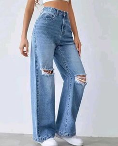 Distressed Wide Leg Jeans