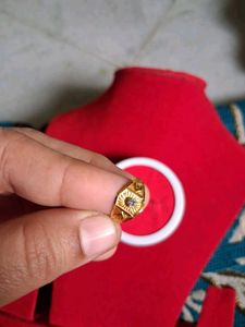 Elegant Gold Ring with Stone Accent