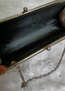 Elegant Cluth with Chain