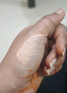 blue heaven foundation shed 201 cream blush