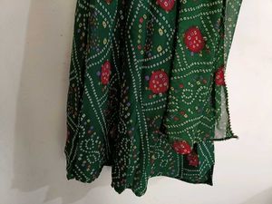 Elegant Green Bandhani Kurta Set with Dupatta