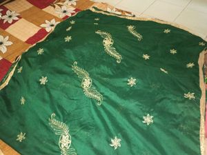 2dupata hai Elegant  Emerald Green Embroidered Sar