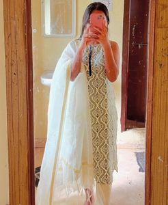 Elegant Printed Sleeveless Kurta Set