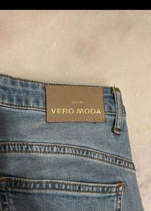 Vero Moda Light Wash Denim Jeans