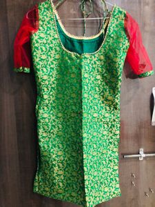 stich Green & Gold Pattern Kurta with Red  Sleeve