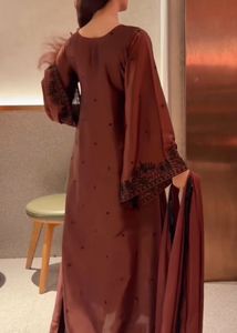 dananeer mobeen viral kaftan set