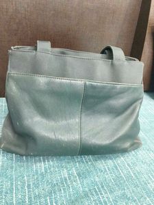 Stylish genuine Leather Handbag
