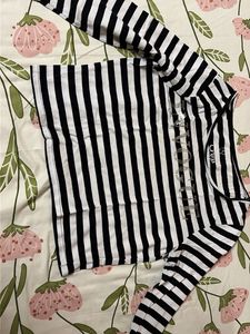 Gap Black & White Striped Long Sleeve Top