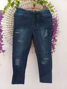 Distressed Denim strechable jeans