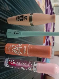 Combo Of Blush, Eyeliner, Gloss