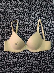 🇺🇸 Branded Light Yellow padded Bra