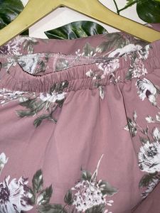 SALE‼️Floral Print Ruffle skirt